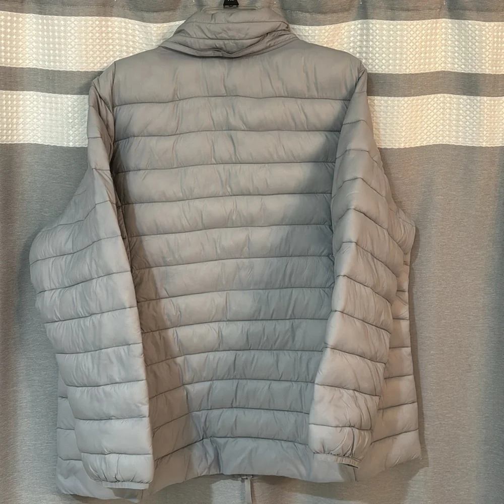 Women’s Light Gray St Johns Bay Packable Puffer Jacket - Picture 4 of 4
